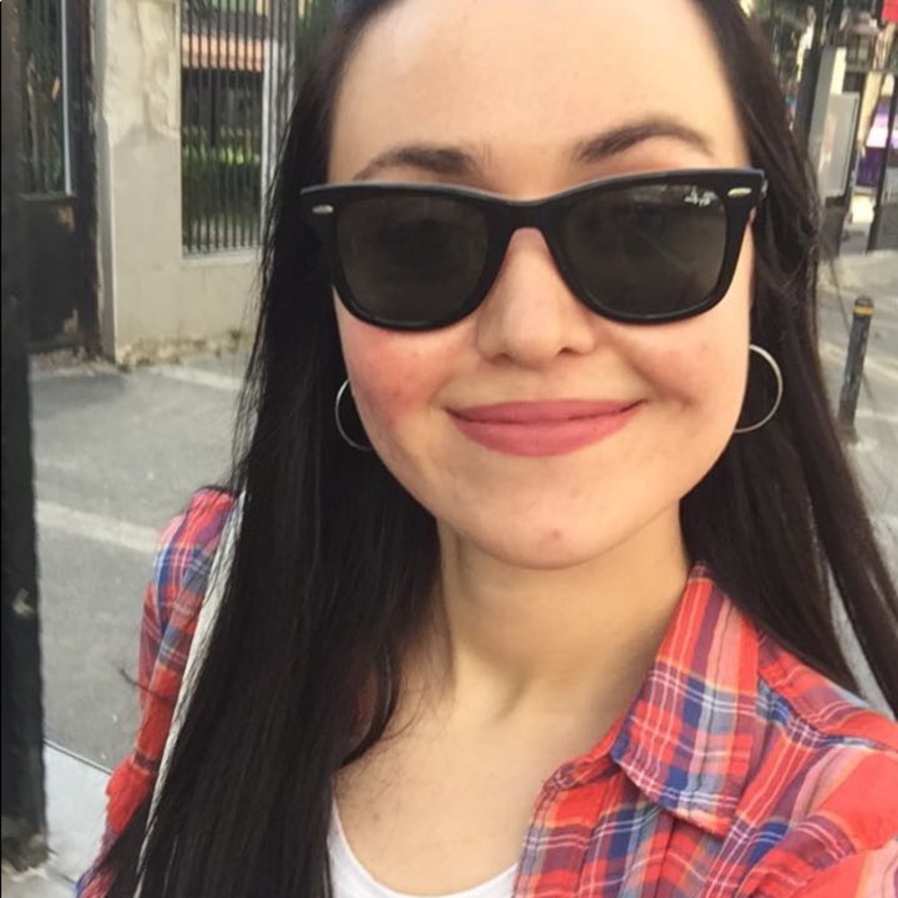 Meet your Posher, Ayse nur
